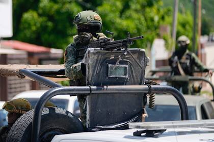 La Guardia Nacional y las fuerzas armadas patrullan durante un operativo en Culiacán, en el estado de Sinaloa (Archivo)