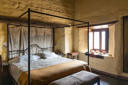 La habitación de María está en la posta, tiene paredes de adobe y alojó a Manuel Belgrano.