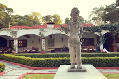 La hacienda La Purísima ubicada en Ixtlahuaca, México, fue vendida y hoy permanece abierta como un hotel que preserva la historia del comediante
