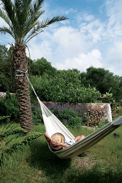 la hamaca paraguaya y el cerco de piedra, la belleza austera propia del lugar.