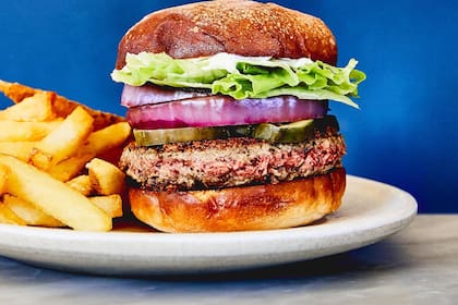 La hamburguesa vegetal tiene, según sus creadores, el mismo sabor y textura que la de carne