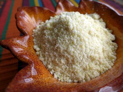 La harina de almendras es beneficiosa para personas con diabetes por su bajo índice glucémico