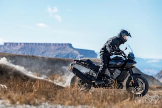 Cómo es y cómo anda la Harley Davidson Pan America 1250, la histórica moto que cambió el diseño de la marca