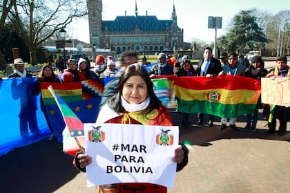 La Haya rechazó el reclamo de Bolivia para negociar con Chile la salida al mar