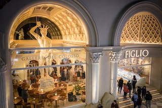 Tardaron tres años en construirla y está inspirada en la Antigua Roma: la heladería de barrio que ahora parece un Olimpo