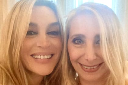 La hermana de Javier Milei, Karina Milei, junto a la primera dama Fátima Florez