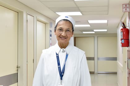 La hermana Mercedes es enfermera y una de las más importantes referentes en bioética de la Argentina. Llegó a Mater Dei en 1979 (Foto: Irene Robert - Gentileza Sanatorio Mater Dei)