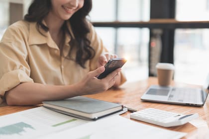 La herramienta analiza información y contenido publicado en perfiles de X, LinkedIn, Facebook, Instagram, Pinterest, TikTok y Reddit