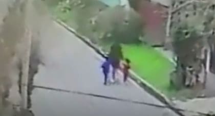 La hija de Karina había pasado por el mismo lugar junto a sus hijos segundos antes