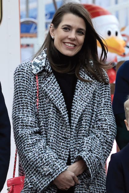 La hija de la princesa Carolina en su última aparición pública en tiempos
prenavideños. Sonriente, ya estaba en la espera de su tercer hijo.