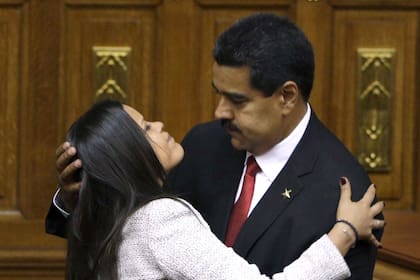 La hija de Chávez, con Maduro
