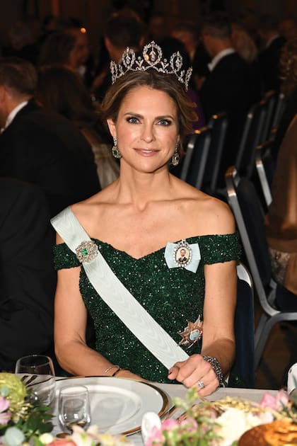 La hija menor de los reyes de Suecia –que este año dejó Miami y se instaló en Estocolmo junto a su marido, Chris O’Neil y sus tres hijos– lució la histórica tiara Connaught de diamantes.