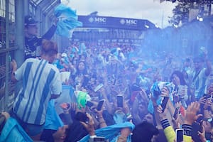 La alegría de Franco Colapinto junto a la hinchada de argentinos en el GP de Brasil