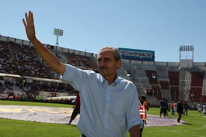 La hinchada de Huracán ovacionando a Cappa
