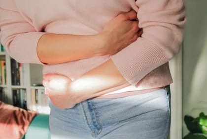 La hinchazón abdominal y los cólicos suelen estar relacionados con la forma en que ciertos alimentos se digieren