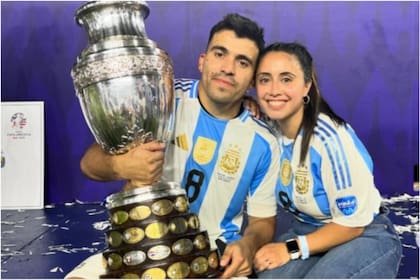 La historia de amor de Marcos "Huevo" Acuña y María Julia Silva