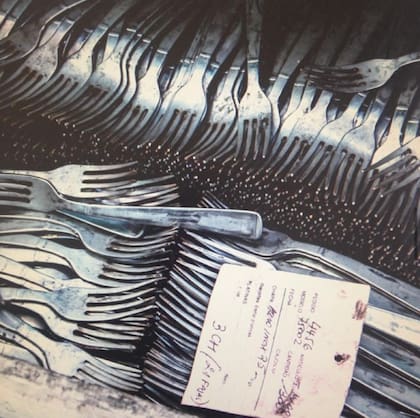 La historia de la empresa se remonta a 1887, cuando un tío abuelo griego escapó de un matrimonio arreglado para hacer su propio camino como orfebre