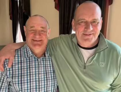 La historia de los hermanos estuvo marcada por la disputa de sus padres