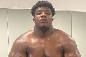 La historia de Tyler Parker, el joven que asombró en la NFL a sus 14 años