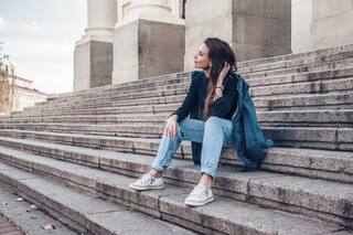 Por qué las zapatillas se convirtieron en el ítem de moda más relevante