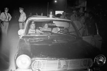 La historia delictiva de Robledo Puch comenzó con Jorge Ibáñez, en 1970, con el asalto a la joyería de Rachmil Israel Isaac Klinger, en Olivos