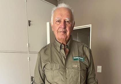 La historia familiar se remonta a 1951, cuando su padre, Alfonso Monasterio, que se dedicaba a la ganadería en el campo familiar, fundó la consignataria que llevó el apellido como nombre de la sociedad