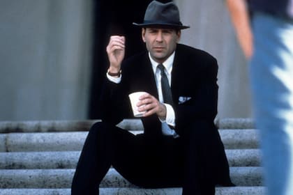 Bruce Willis no era el protagonista que el director Brian de Palma tenía en mente y las exigencias que tenía el actor tampoco ayudaron para la relación entre ellos fuera buena