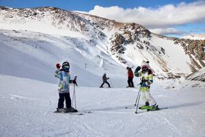 La Hoya: el último centro de esquí público pasa a manos privadas