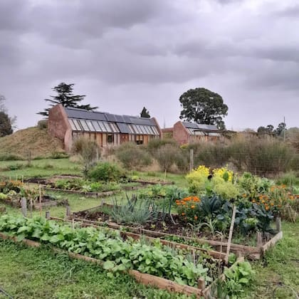 La huerta de Caliu Earthship.