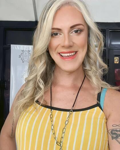 La humorista de Salta, Camila Spears, está internada en grave estado luego de caer de un tercer piso (Foto: Instagram @camilalatravamadrinaok)