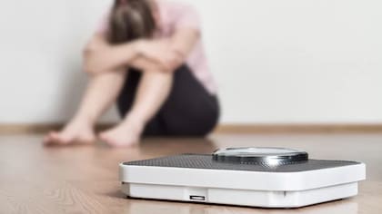 "La IA le había armado una dieta de reducción calórica personalizada y la incentivaba a cumplirla", cuenta su padre