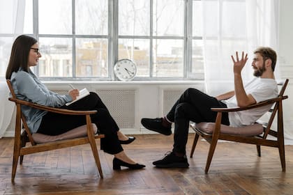 La IA también propone carreras vinculadas al cuidado de la salud mental (imagen ilustrativa)