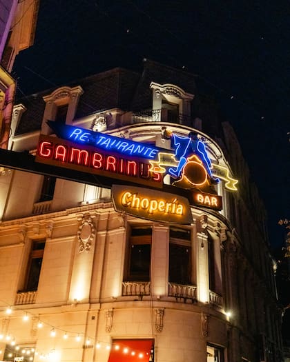 La icónica esquina de Gambrinus.