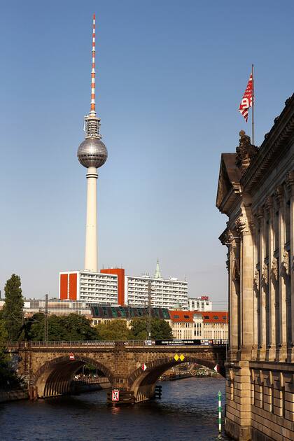 La icónica torre de la Televisión, en Alexanderplatz