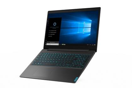 La Ideapad L340 posee teclas de muy bajo perfil con una retroiluminación con luz azul, ideal para el trabajo nocturno y con un aspecto que rompe la sobriedad que caracteriza a este modelo