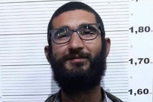 En medio de disparos, intentó fugarse de una cárcel el iraní que había sido detenido con un pasaporte falso
