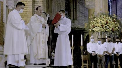 La Iglesia católica reserva la mayor parte de sus puestos jerárquicos para los hombres