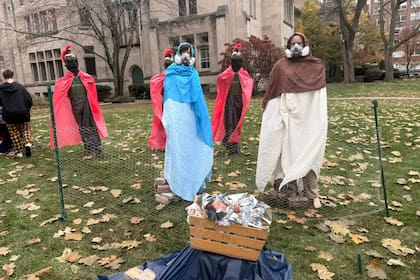 La iglesia de Illinois detalló el simbolismo de cada detalle en el pesebre