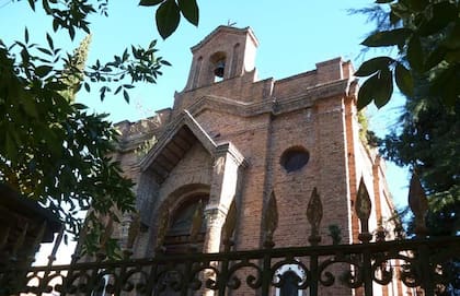 La Iglesia de San Carlos Borromeo de Carlos Keen