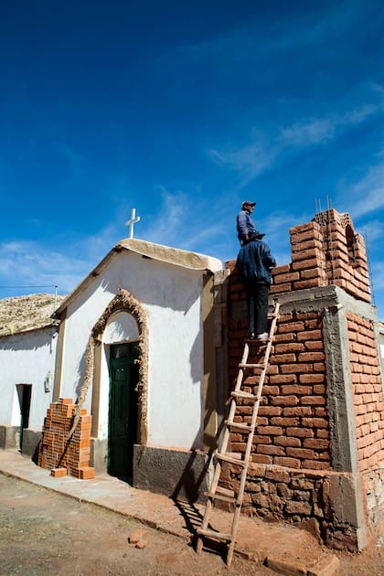 El Angosto es un poco más al norte de Santa Catalina. del otro lado de sus cerros, ya es territorio boliviano.