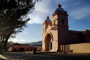 La iglesia de Seclantás, uno de los pueblos elegidos en el corazón de los Valles Calchaquíes