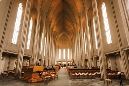 La iglesia luterana de Hallgrímskirkja, en Reikiavik, concebida por el arquitecto islandés Gudjón Samúelsson.