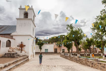 La iglesia Santa Catalina de Alejandría queda frente a la plaza.
