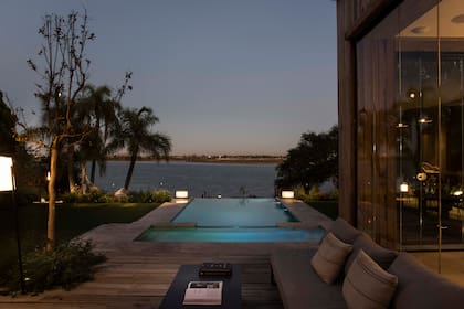 La iluminación exterior estuvo a cargo de Isolux.