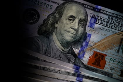 La imagen de Benjamin Franklin en un billete de 100 dólares, el 14 de julio de 2022, en Marple Township, Pensilvania