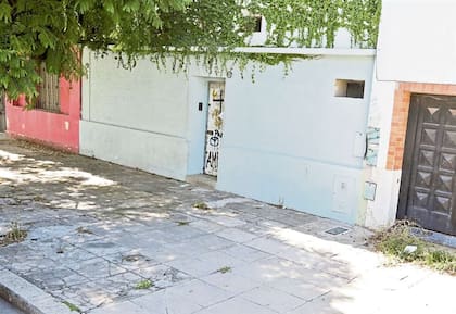 La imágen de Céspedes 3892, después que pintores enviados por el gobierno porteño pintaran la fachada