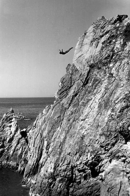 La imagen de los clavadistas que se arrojaban al mar desde un peñasco se volvió icónica