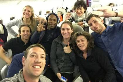 La imagen de los participantes del reality subida por uno de los participantes a Facebook