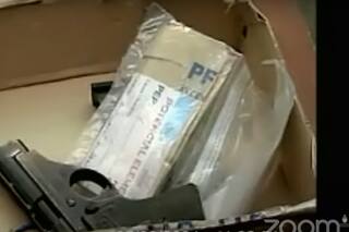 La transmisión del juicio por el atentado contra Cristina Kirchner se cortó cuando mostraban el arma del ataque