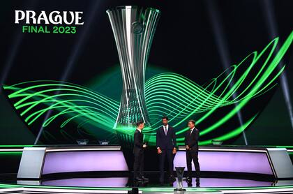 La imagen oficial de la copa y la final de la Conference League 2022-23